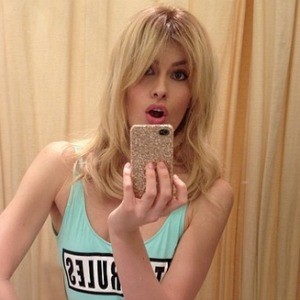 /imag/zeleb/2014/07/08/adriana_abenia_2.jpg